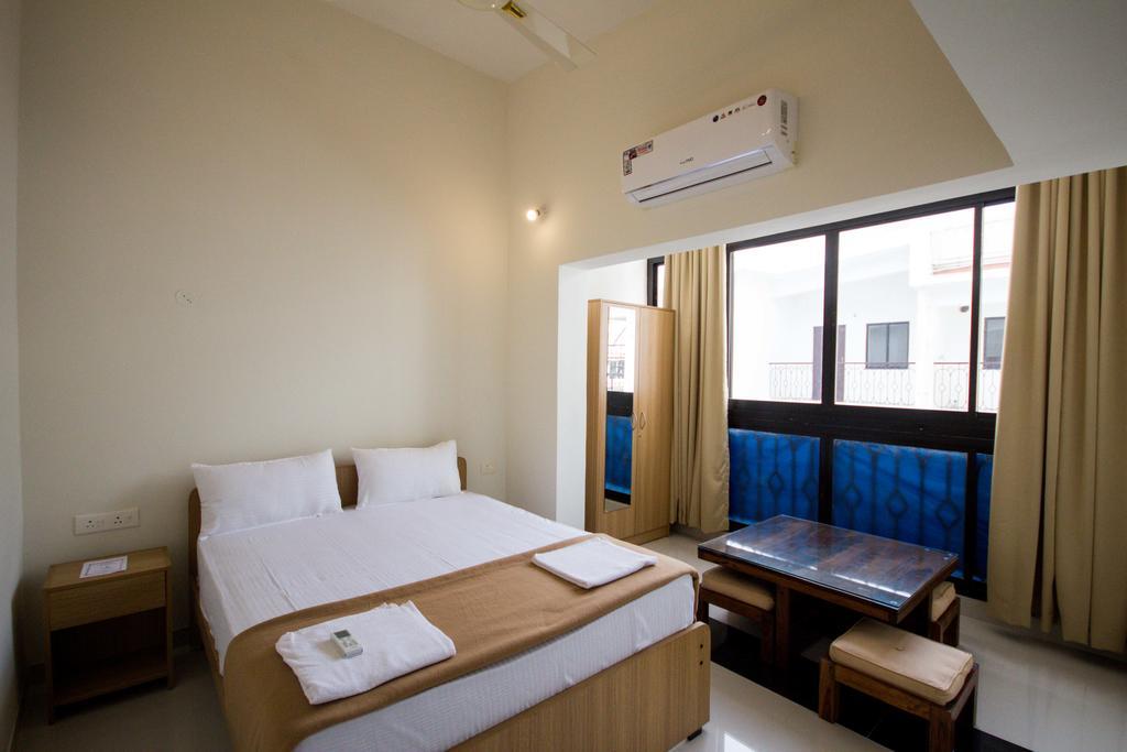 Monarch Palms Apartments, Candolim Goa Eksteriør bilde